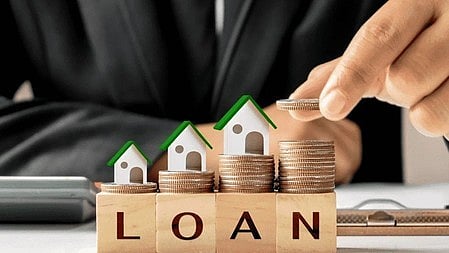 പെട്ടെന്ന് 10,000 രൂപ വേണോ?, കൈയില്‍ ആധാര്‍ മാത്രം മതി; അറിയാം ഈട് ഇല്ലാതെ ലഭിക്കുന്ന വായ്പ 