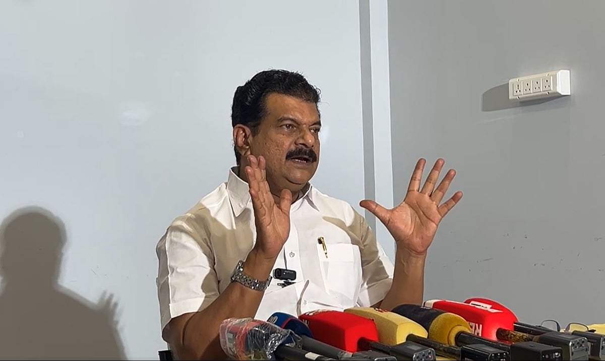 തദ്ദേശ തെരഞ്ഞെടുപ്പില്‍ പിണറായിസത്തിനെതിരെ പോരാട്ടമില്ല; സമദൂര സിദ്ധാന്തമെന്ന് പിവി അന്‍വര്‍