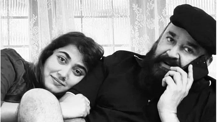 ഇനി ഊഴം മകളുടേത്...; അരങ്ങേറ്റത്തിനൊരുങ്ങി വിസ്മയ മോഹന്‍ലാല്‍