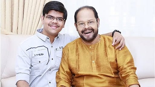 'ചെറുപ്പത്തിൽ ഞാനൊരു മാൻഹോളിൽ വീണു, ഒന്നാലോചിക്കുക പോലും ചെയ്യാതെ അപ്പാപ്പൻ ചാടി എന്നെ പുറത്തെടുത്തു'; ഇന്നസെന്റിന്റെ കൊച്ചുമകൻ 