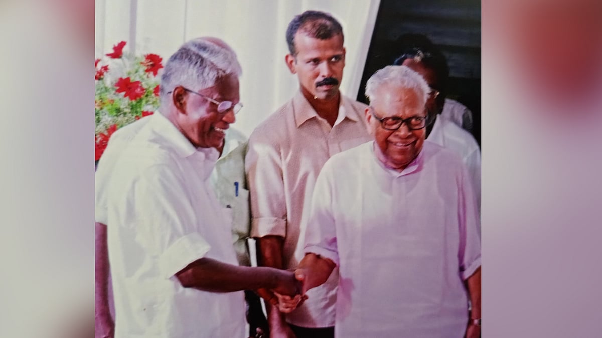 '1970 ല്‍ ആലപ്പുഴയിലെ കുടിലുകളില്‍ കയറി സിആര്‍പിക്കാരും പൊലീസും ബലാത്സംഗം ചെയ്തത് നാല് സ്ത്രീകളെ'; അന്നും വിഎസ് ഇടപെട്ടു 
