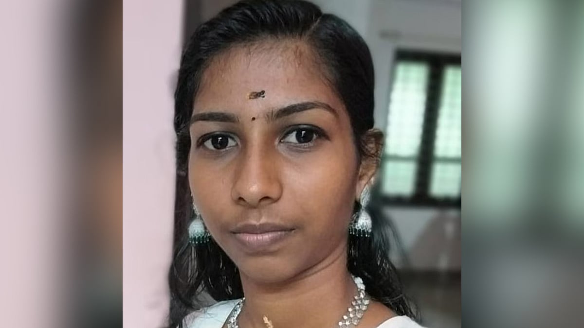 'അയല്‍വീട്ടുകാരുടെ അസഭ്യവര്‍ഷത്തില്‍ മനോവിഷമം'; തിരുവനന്തപുരത്ത് 18കാരി ജീവനൊടുക്കി 