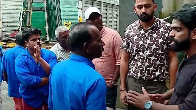 സിഐടിയുമായി തർക്കം; ടഫൻ‍ഡ് ​ഗ്ലാസ് ലോറിയിൽ കിടന്നത് ഒരാഴ്ച, ഒടുവിൽ...