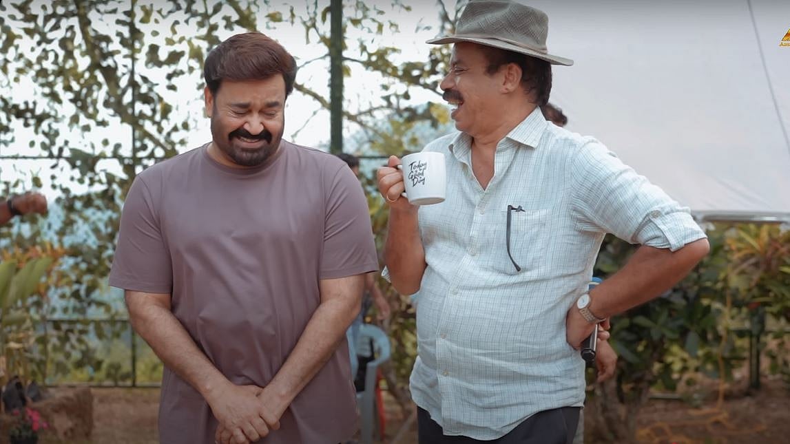 'ലാലേട്ടൻ ചിരിച്ചാൽ അവിടമൊരു ലൈറ്റ് ഹൗസ് ആയിരിക്കും'; ചിരി നിമിഷങ്ങളുമായി ഹൃദയപൂർവം, വിഡിയോ വൈറൽ 