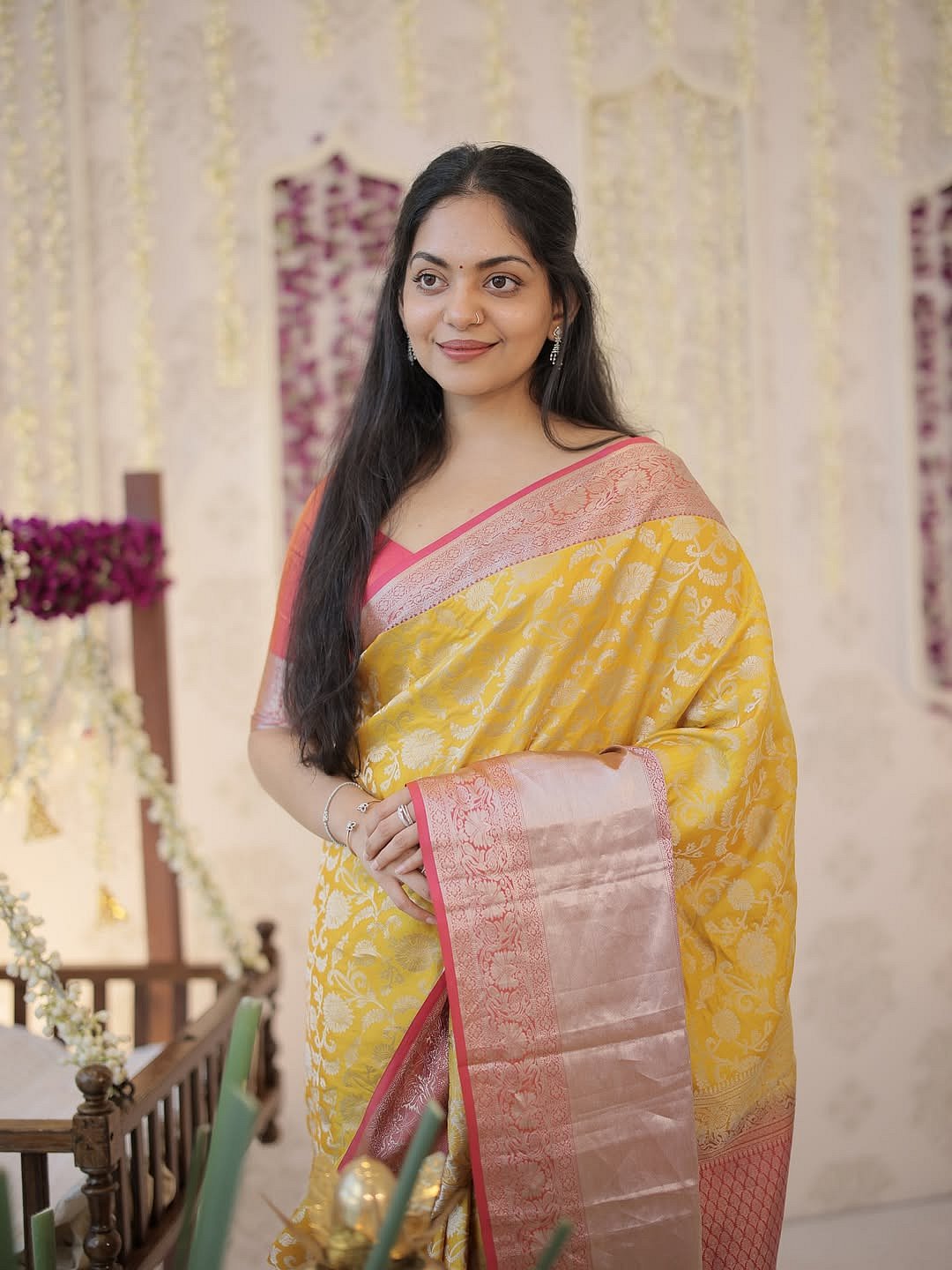 കാഞ്ചീപുരം സാരിയിൽ സുന്ദരിയായി അഹാന