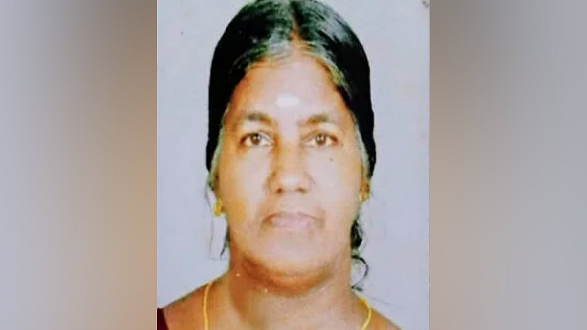 പിന്നിലെ സീറ്റില്‍ ഇരിക്കാനായി നീങ്ങി; ഓടിക്കൊണ്ടിരുന്ന ബസില്‍ നിന്നും തെറിച്ചു വീണു, വയോധിക മരിച്ചു