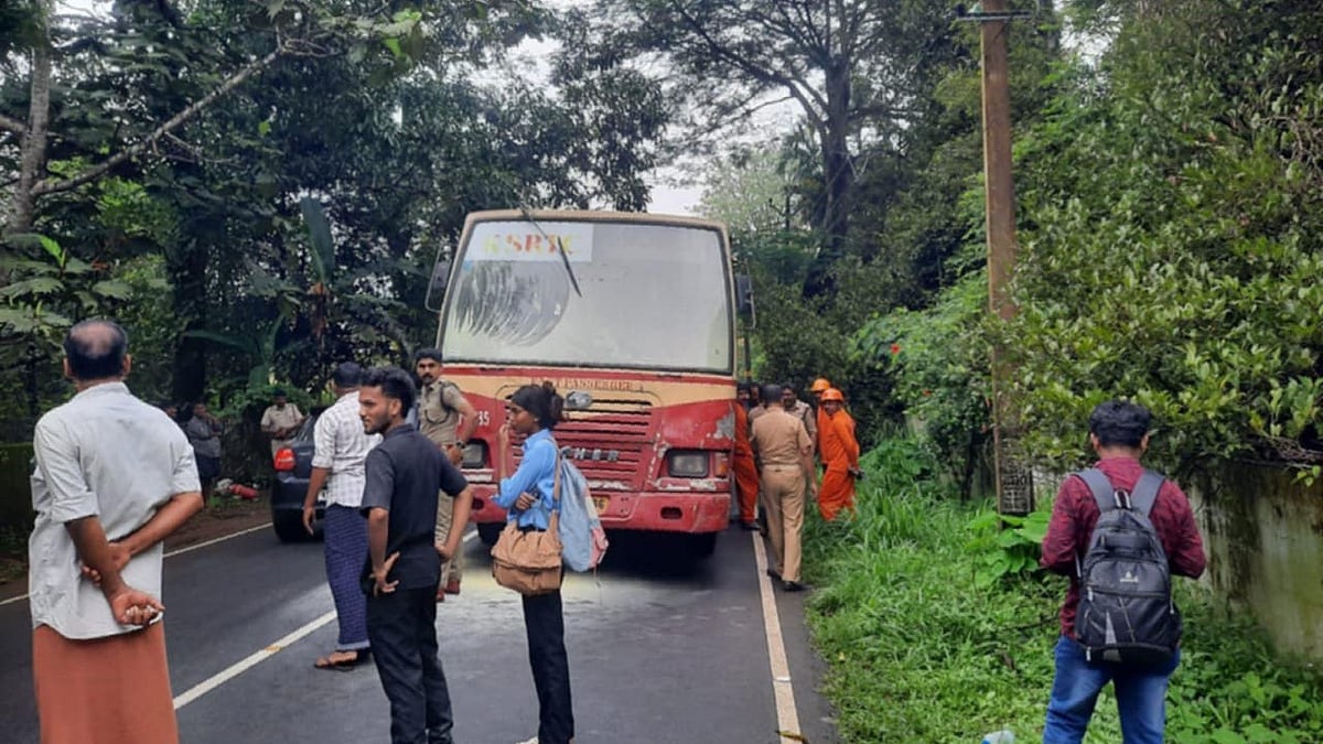 ഓടിക്കൊണ്ടിരുന്ന കെഎസ്ആര്‍ടിസി ബസിന് തീപിടിച്ചു; യാത്രക്കാര്‍ അത്ഭുതകരമായി രക്ഷപ്പെട്ടു