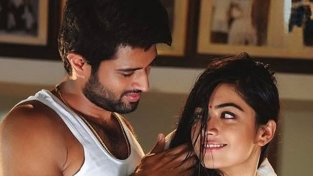 'ഈ ചിത്രങ്ങളൊക്കെ ഇപ്പോഴും എന്റെ കയ്യിലുണ്ടെന്ന് വിശ്വസിക്കാൻ പറ്റുന്നില്ല'; ഗീത ​ഗോവിന്ദം ഓർമകൾ പങ്കുവച്ച് രശ്മിക 