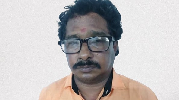 'ദുര്‍മരണമുണ്ടാകും, പരിഹാരമായി പൂജ ചെയ്യണം'; തട്ടിയെടുത്തത് അഞ്ചര ലക്ഷം, പൂജാരി അറസ്റ്റില്‍