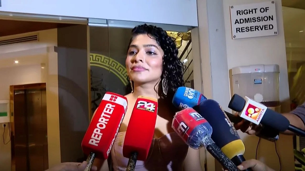 'കുറേ അന്വേഷണങ്ങളായല്ലോ, നടക്കട്ടെ; അമ്മയിൽ വനിതകൾ വന്നതിൽ സന്തോഷം' 