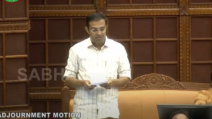 'സൈനികനു പോലും രക്ഷയില്ല, പിണറായിയുടെ ജനകീയ സേന സിസിടിവിക്ക് മുന്നില്‍ കാശെണ്ണി വാങ്ങുന്നതു കണ്ടു'