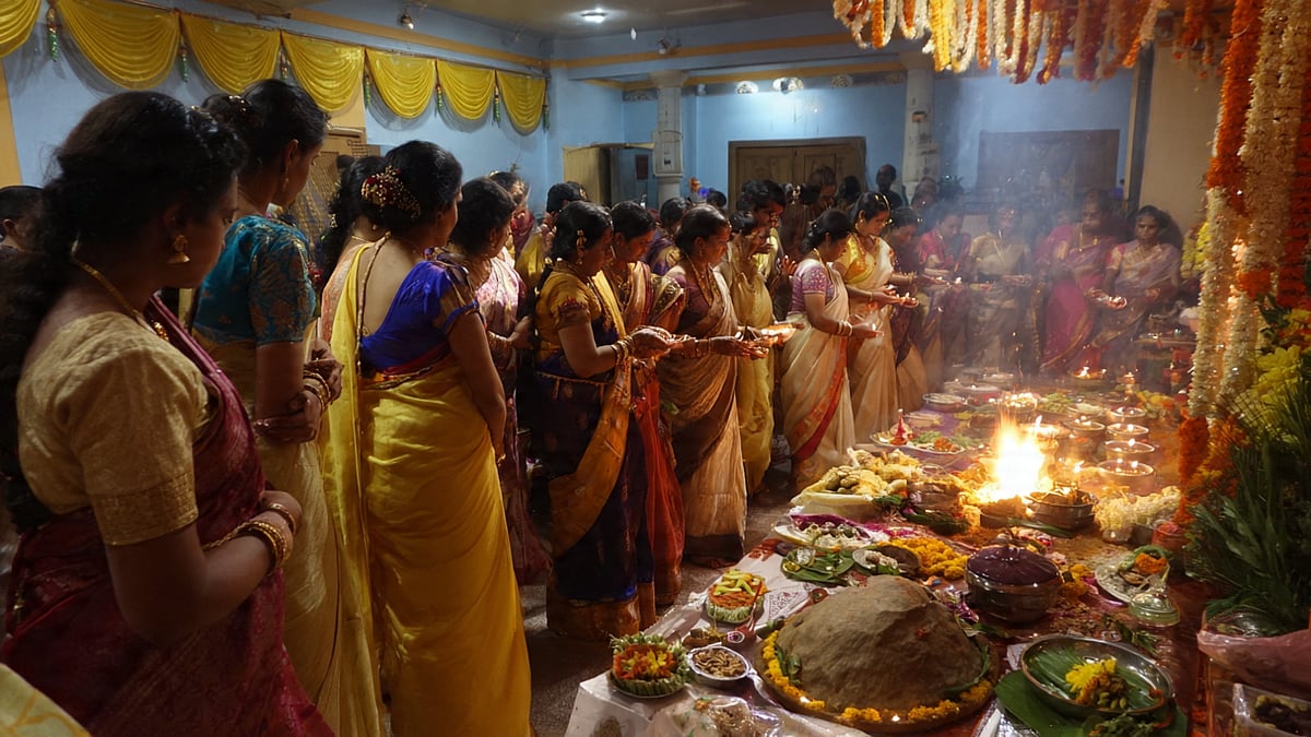 ദേവിയുടെ ഏറ്റവും രൗദ്ര രൂപം, സിംഹത്തിന്റെ പുറത്ത് 'യുദ്ധദേവത'; കാത്യായനി ദേവിയെ ഭജിക്കാം 