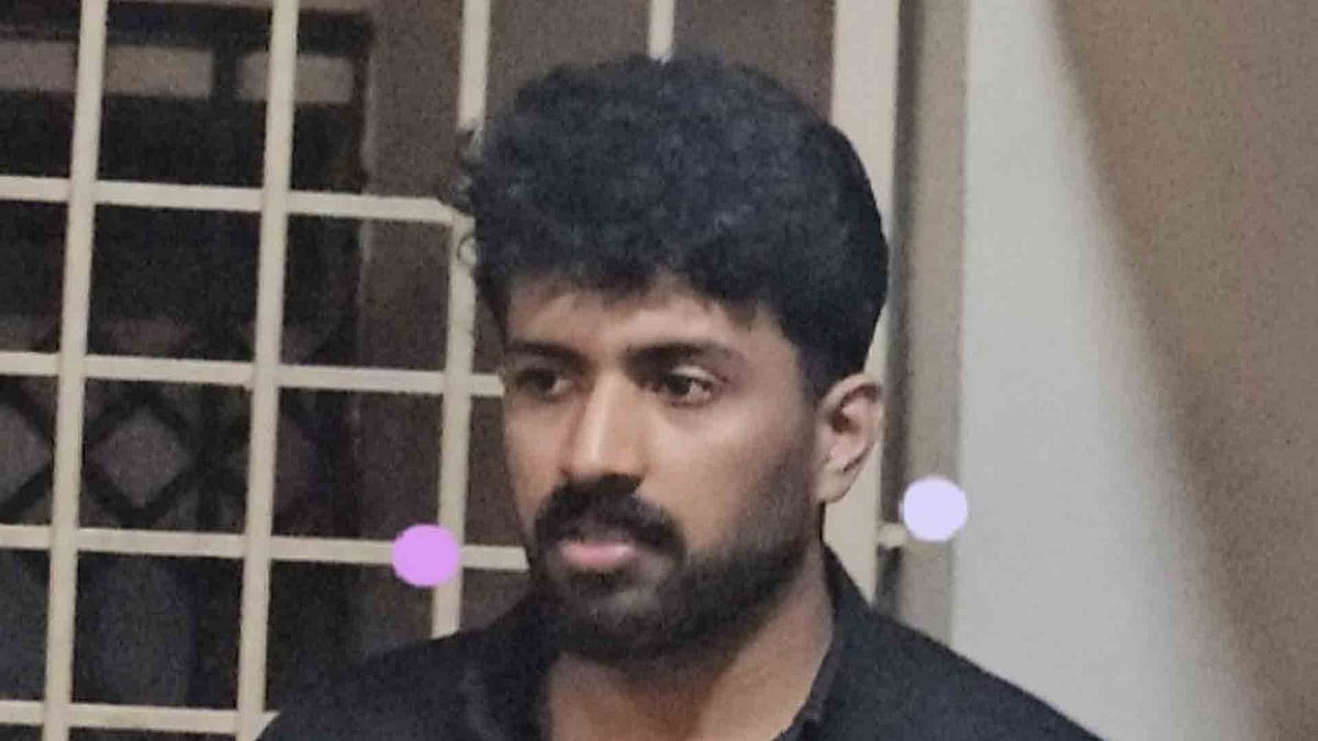 കോളറില്‍ കാമറ, ചെവിയില്‍ ബ്ലൂടൂത്ത്; പിഎസ്‌സി പരീക്ഷയില്‍ ഹൈടെക്ക് കോപ്പിയടി, ഉദ്യോഗാര്‍ഥി പിടിയില്‍