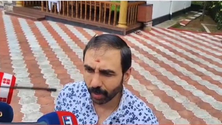 'പറയാനുള്ളത് കോടതിയില് പറയും, മാധ്യമങ്ങള് തകര്ക്കാന് ശ്രമിക്കുന്നു; സ്വകാര്യത മാനിക്കണം'