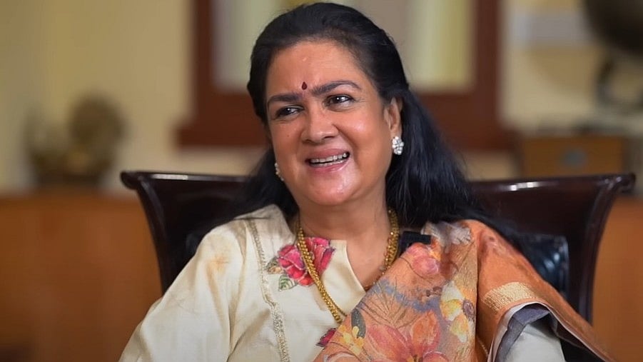 മമ്മൂട്ടിക്കും മോഹന്‍ലാലിനും അന്ന് അവാര്‍ഡ് തരാന്‍ മാനക്കേടുണ്ടെങ്കില്‍, ഗൗരിയില്‍ നിന്നും വാങ്ങാന്‍ എനിക്കൊരു മാനക്കേടുമില്ല: ഉര്‍വശി