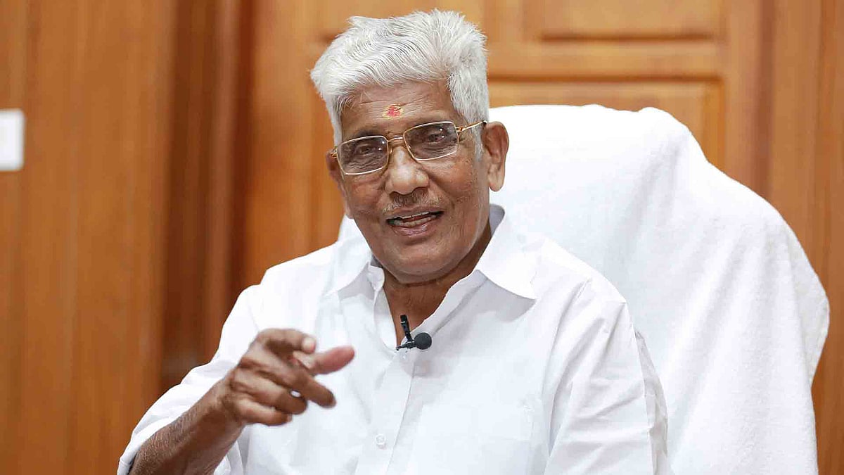 മുഖ്യമന്ത്രിയെ പിന്തുണയ്ക്കാന്‍ ഗണേഷ് കുമാര്‍ ആരാണ് ?; തിരിച്ചടിച്ച് സുകുമാരന്‍ നായര്‍
