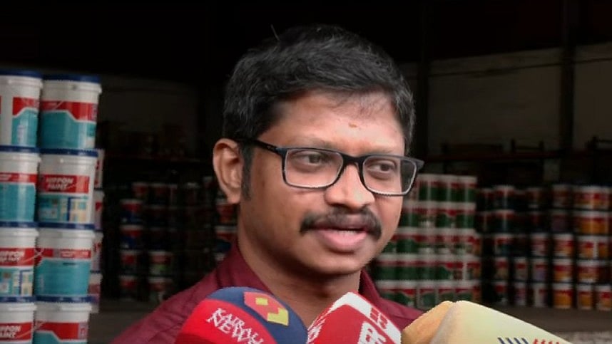 'കോടികളില്‍ മതിമറക്കാനില്ല, ജോലി എന്റെ ചോറ്'; പതിവ് പോലെ കടയിലെത്തി ശരത്, 'ആഗ്നേയന്റെ ഐശ്വര്യം'