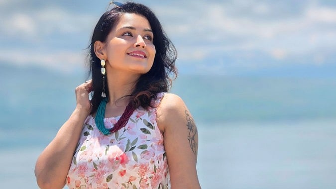 'നാട്ടില്‍ വന്ന് പണിയെടുക്കണമെന്ന മോഹം ഉപേക്ഷിക്കണോയെന്ന് ആലോചിക്കുന്നു'; ഞങ്ങള്‍ കണിയാന്‍മാരല്ലെന്ന് ഡോ. സൗമ്യ സരിന്‍