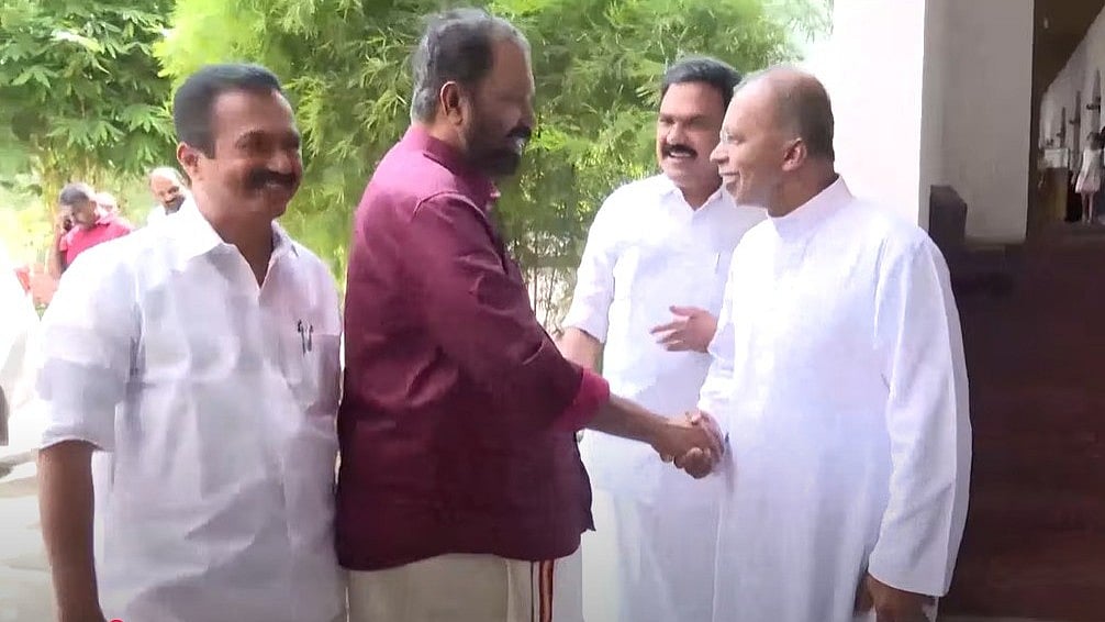 ഭിന്നശേഷി അധ്യാപക നിയമനം : സമവായ നീക്കവുമായി ശിവൻകുട്ടി; ചങ്ങനാശേരി ആർ‌ച്ച് ബിഷപ്പുമായി കൂടിക്കാഴ്ച നടത്തി, പരിഹാരം ഉടനെന്ന് മന്ത്രി