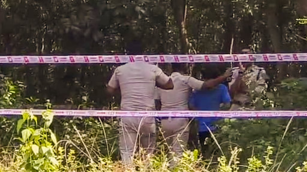 'മൊഴിയില്‍ പൊരുത്തക്കേട്, സിസിടിവി ദൃശ്യങ്ങളും ദുരൂഹം'; ദുര്‍ഗാപൂര്‍ കൂട്ടബലാത്സംഗക്കേസില്‍ യുവതിയുടെ സുഹൃത്ത് അറസ്റ്റില്‍
