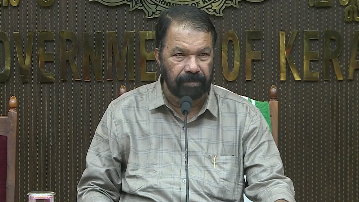 സ്കൂള്‍ തലത്തിൽ സമവായമുണ്ടെങ്കിൽ നല്ലത്,  പഠനം നിഷേധിക്കാൻ ആര്‍ക്കും അവകാശമില്ല; നിലപാട് മയപ്പെടുത്തി മന്ത്രി ശിവൻകുട്ടി