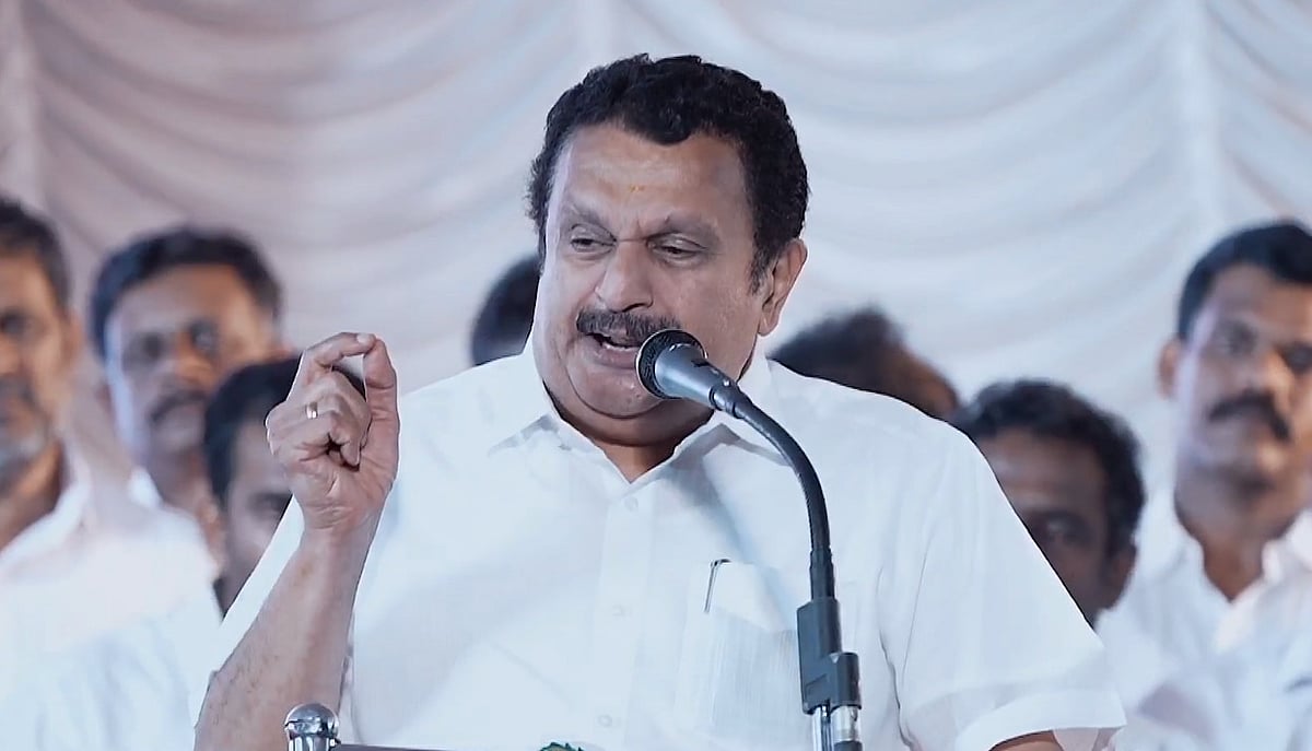 'ശബരിമല അന്വേഷണത്തില്‍ സിബിഐയെയും വിശ്വാസമില്ല';  വൈകിയത് ഗുരുവായൂര്‍ പോയതിനാലെന്ന് കെ മുരളീധരന്‍