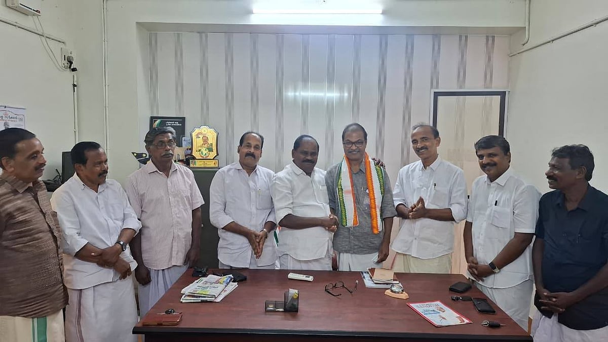 മന്ത്രി വീണാ ജോര്ജിനെ വിമര്ശിച്ച സിപിഎം നേതാവ് പി ജെ ജോണ്സണ് പാര്ട്ടി വിട്ടു; കോണ്ഗ്രസില് ചേര്ന്നു