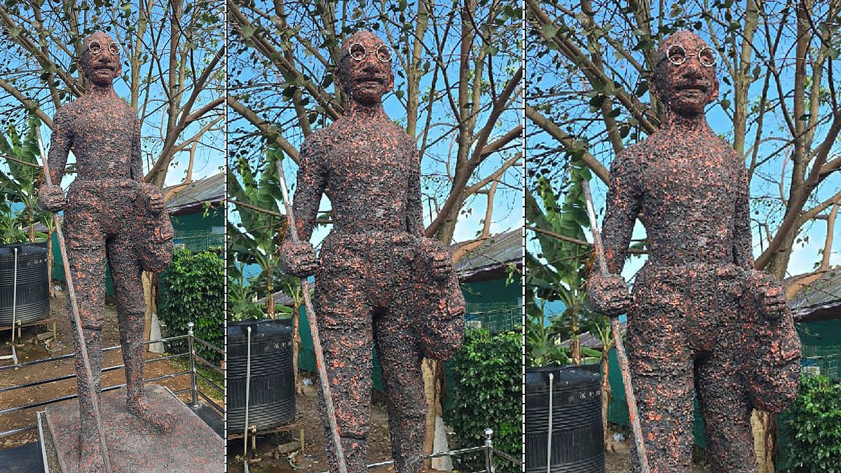 'ഗാന്ധിജി ഇങ്ങനെയല്ല', പ്രതിമ വികലമെന്ന് ആക്ഷേപം; ഗുരുവായൂരില്‍ പ്രതിഷേധം