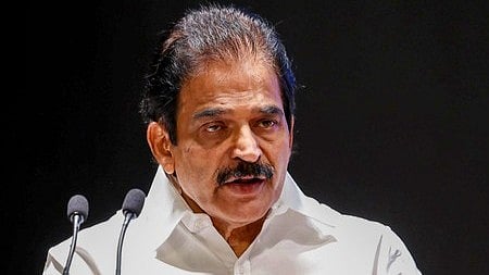 'സഹതാപം മാത്രം, ന്യായീകരിക്കാനാവില്ല'; കോണ്‍ഗ്രസിലെ കുടുംബാധിപത്യ വിമര്‍ശനത്തില്‍ തരൂരിനെ തള്ളി കെ സി വേണുഗോപാല്‍