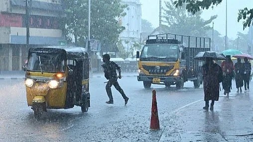 ഞായറാഴ്ച വരെ ഇടിമിന്നലോട് കൂടിയ ശക്തമായ മഴ; നാലു ജില്ലകളില്‍ യെല്ലോ അലര്‍ട്ട് 