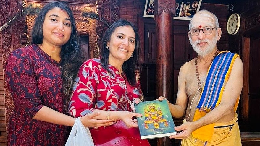 'തുടക്ക'ത്തിന് മുൻപ്; മൂകാംബിക ദേവിയുടെ അനു​ഗ്രഹം തേടി വിസ്മയയും സുചിത്രയും