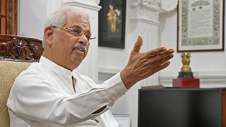 'യോഗ്യത ഇല്ലാത്തവര്‍ കോളജ് അധ്യാപകരായി വേണ്ട, നിയമനങ്ങളില്‍ യുജിസി മാനദണ്ഡങ്ങള്‍ പാലിക്കണം'; നിര്‍ദേശവുമായി ഗവര്‍ണര്‍