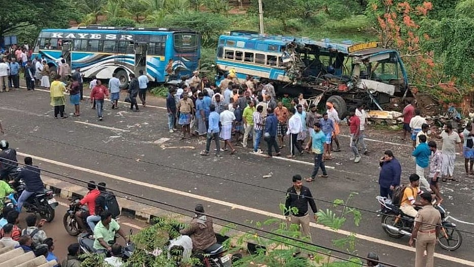 തെങ്കാശിയില്‍ ബസുകള്‍ കൂട്ടിയിടിച്ചു; 6 മരണം; 39 പേര്‍ക്ക് പരിക്ക്