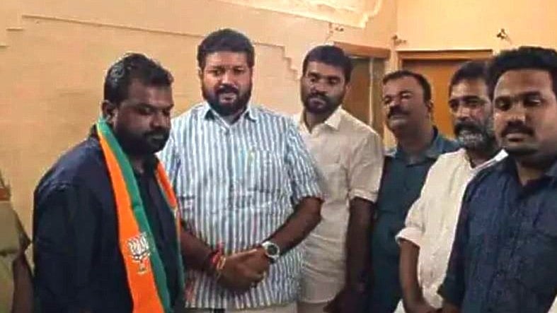 'ഒരു ഷാള്‍ കഴുത്തിലിട്ടു, ഫോട്ടോ എടുത്തു, തമാശയാണെന്നാണ് കരുതിയത്'; 'ബിജെപിയില്‍ ചേര്‍ന്ന' യൂത്ത് കോണ്‍ഗ്രസ് നേതാവ് മാപ്പ് പറഞ്ഞ് തിരിച്ചെത്തി