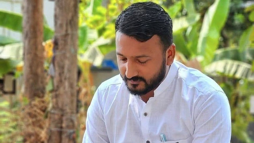 മൂന്നു സ്ഥലത്തെത്തിച്ച് ബലാത്സംഗം ചെയ്തു, നഗ്ന ദൃശ്യങ്ങള്‍ പകര്‍ത്തി ഭീഷണിപ്പെടുത്തി; രാഹുലിനെതിരെ എഫ്‌ഐആര്‍, ലുക്കൗട്ട് നോട്ടീസ്