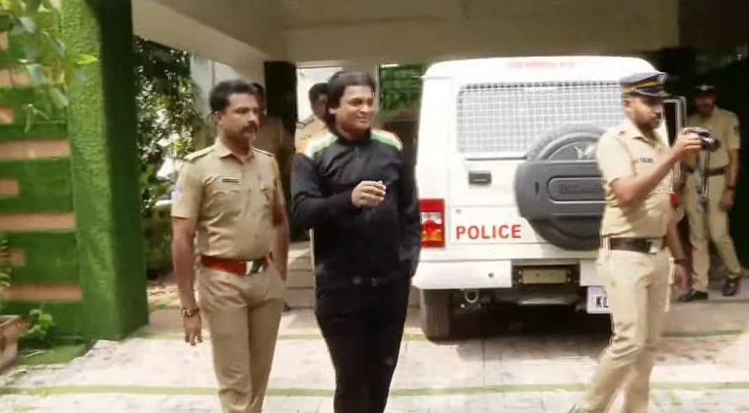 'രാഹുലിനായി വീഡിയോ ചെയ്യുന്നത് നിര്‍ത്തില്ല'; തെളിവെടുപ്പിനിടെ
വിളിച്ചുപറഞ്ഞ് രാഹുല്‍ ഈശ്വര്‍