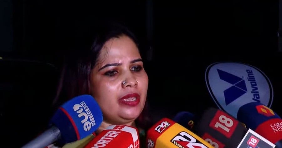 'ഒപ്പം വരാന്‍ ഡല്‍ഹിയിലേക്ക് ക്ഷണിച്ചു', രാഹുല്‍ മാങ്കൂട്ടത്തിലിനെതിരെ കെപിസിസി സംസ്‌കാര സാഹിതി ജന. സെക്രട്ടറി