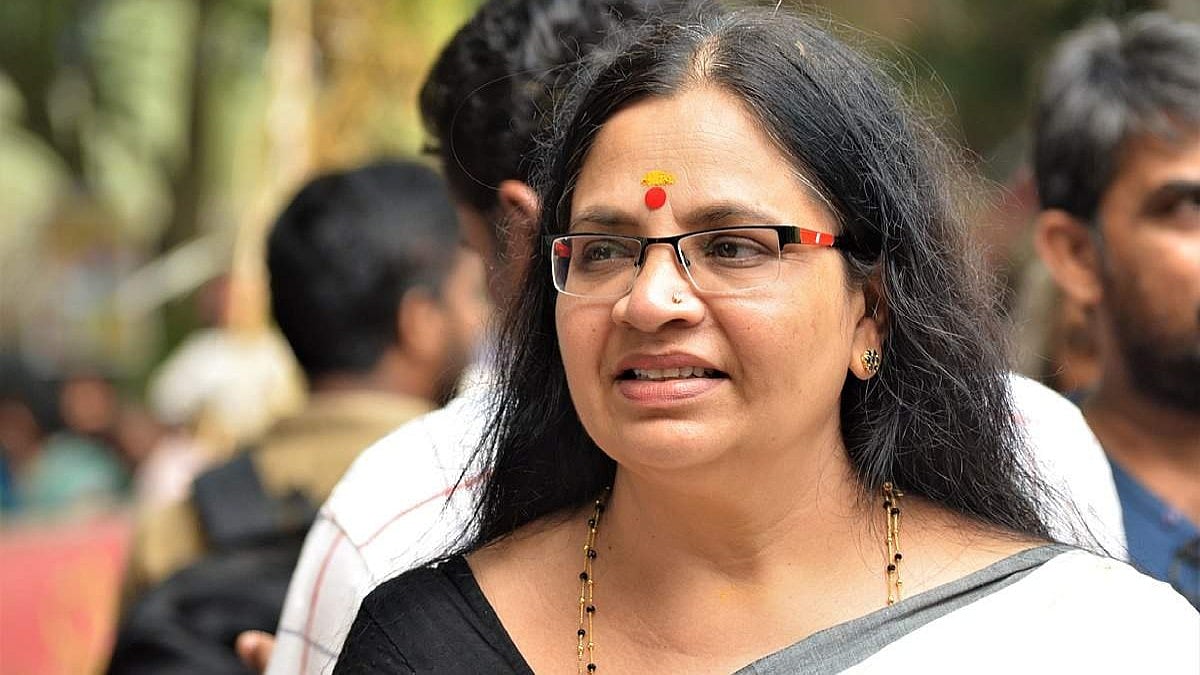 'വിധി കേട്ട് ഷോക്കടിച്ചത് പോലെ ഇരുന്നു, ഇനി ഞാന്‍ എന്താണ് ചെയ്യേണ്ടത് എന്നാണ് അവള്‍ ആദ്യം ചോദിച്ചത്'; വിതുമ്പി ഭാഗ്യലക്ഷ്മി 