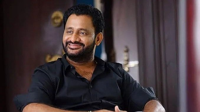 റസൂല്‍ പൂക്കുട്ടി കേരള ചലച്ചിത്ര അക്കാദമി ചെയര്‍മാന്‍ സ്ഥാനം രാജിവെച്ചു