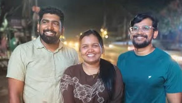 പരിക്കേറ്റ് ശ്വാസമെടുക്കാനാവാതായ യുവാവിന് നടുറോഡില്‍ ശസ്ത്രക്രിയ; രക്ഷകരായി മൂന്ന് ഡോക്ടര്‍മാര്‍, കയ്യടി
