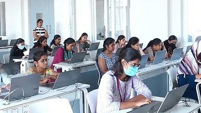 കീം 2026: ഗൾഫ് രാജ്യങ്ങളിലെ എൻജിനീയറിങ്/ഫാർമസി പ്രവേശന പരീക്ഷാ കേന്ദ്രങ്ങൾ മാറ്റാൻ ഏപ്രിൽ ഏഴ് ഉച്ചയ്ക്ക് ഒരു മണി വരെ സമയം