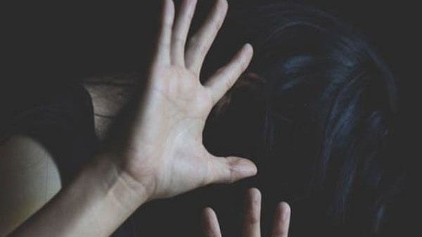 സ്‌കൂള്‍ വിദ്യാര്‍ത്ഥിയെ മദ്യം നല്‍കി പീഡിപ്പിച്ചു;  അധ്യാപകന്‍ പിടിയില്‍