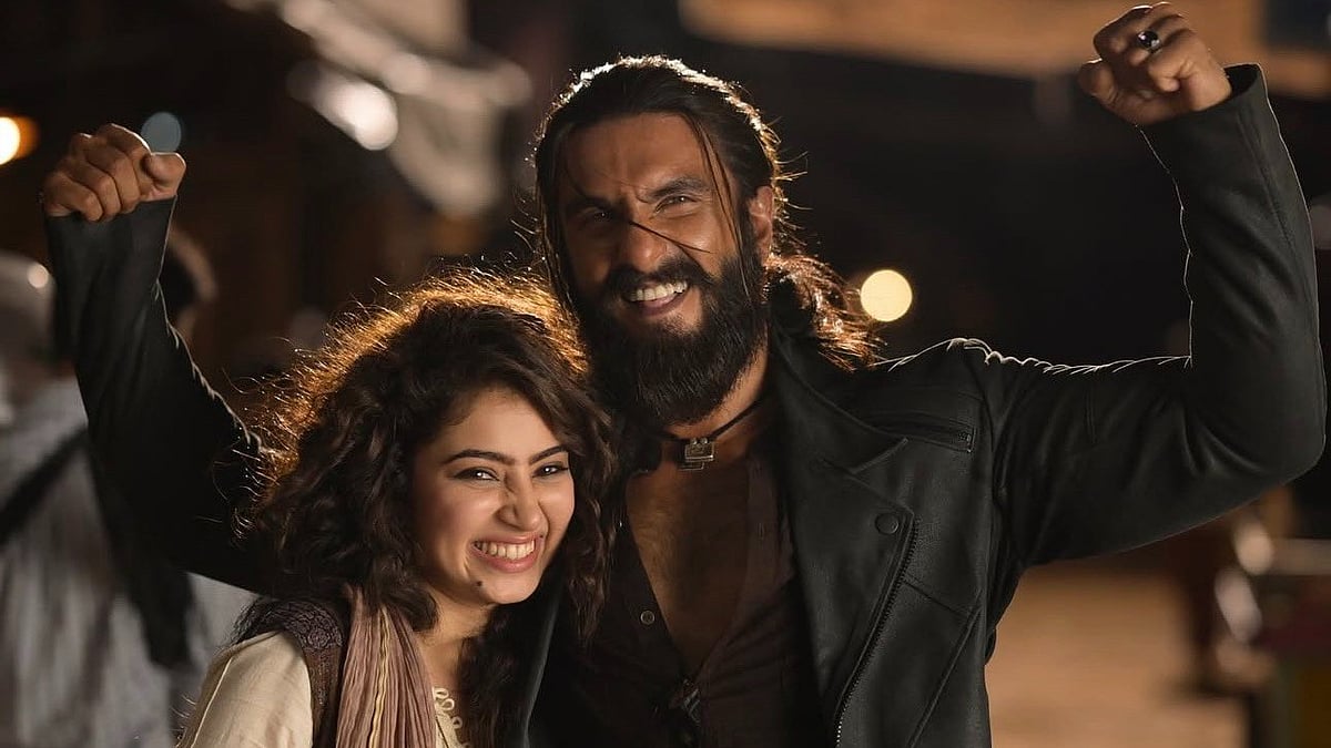 'പുഷ്പ 2' വിനെയും പൊട്ടിച്ചു; ഏറ്റവും കൂടുതൽ കളക്ഷൻ നേടുന്ന ഹിന്ദി സിനിമയായി 'ധുരന്ധർ' 