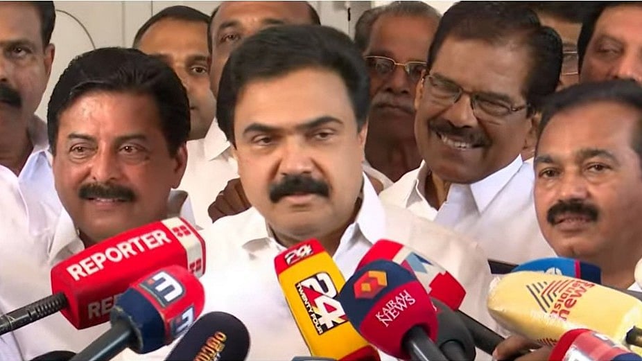 'ചര്‍ച്ച ചെയ്യണോ?, അതൊക്കെ അടഞ്ഞ അധ്യായം; ആ പുസ്തകം ആരെങ്കിലും തുറന്നിട്ടുണ്ടെങ്കില്‍ വായിച്ചിട്ട് അടച്ചുവെച്ചോളും'