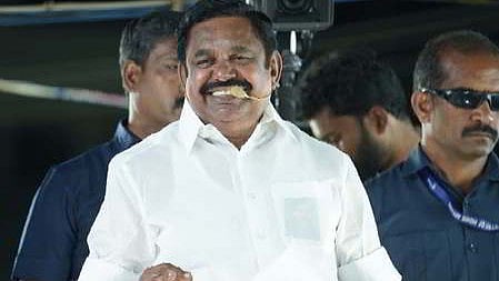 പുരുഷന്‍മാര്‍ക്ക് സൗജന്യ ബസ് യാത്ര; സ്ത്രീകള്‍ക്ക് പ്രതിമാസം 2000 രൂപ; തെരഞ്ഞെടുപ്പില്‍ വന്‍ വാഗ്ദാനങ്ങളുമായി എഐഎഡിഎംകെ