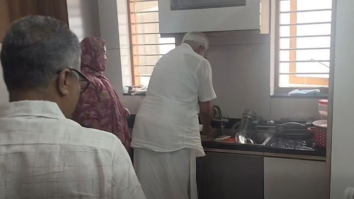 ഒരു വറ്റുപോലും ബാക്കിയാക്കാതെ കഴിച്ചു, പ്ലേറ്റ് സ്വയം കഴുകി; എംഎ ബേബിയുടെ ഗൃഹസമ്പര്‍ക്കം വൈറല്‍ - വിഡിയോ