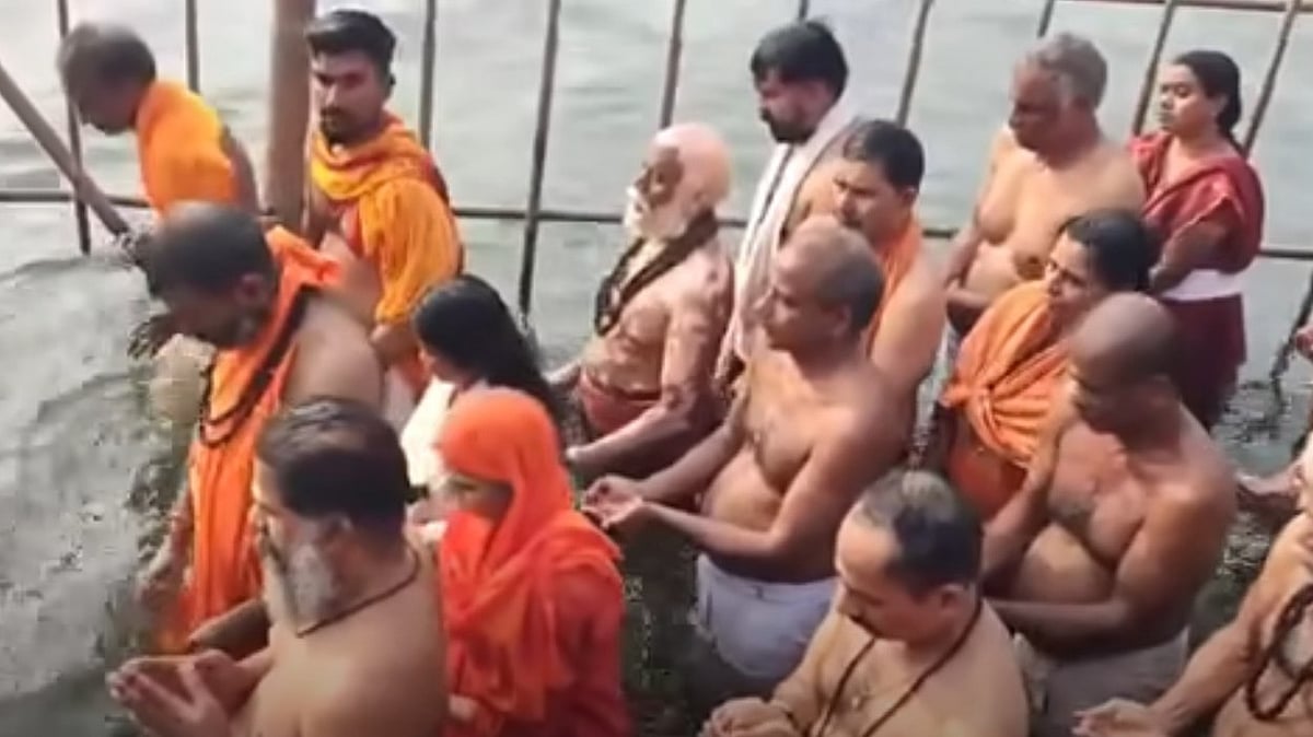 കേരള കുംഭമേളയില്‍ പുണ്യം തേടി വിശ്വാസികളുടെ ഒഴുക്ക്, നിളാ സ്‌നാനവും ആരതിയും എല്ലാ ദിവസവും; രഥയാത്ര നാളെ തിരുനാവായയില്‍ 