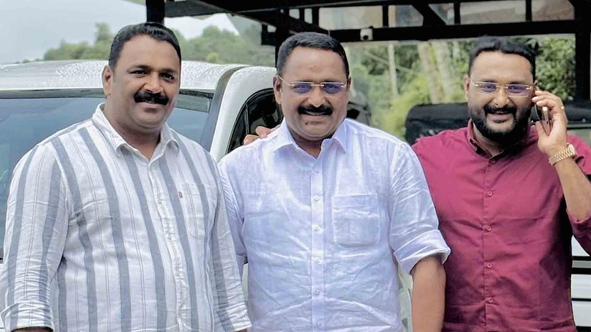 മുട്ടില്‍ മരംമുറി: വനം വകുപ്പ് പിടിച്ചെടുത്ത മരത്തടികള്‍ വിട്ടുകിട്ടണമെന്ന ഹര്‍ജി തള്ളി, പ്രതികള്‍ക്ക് തിരിച്ചടി