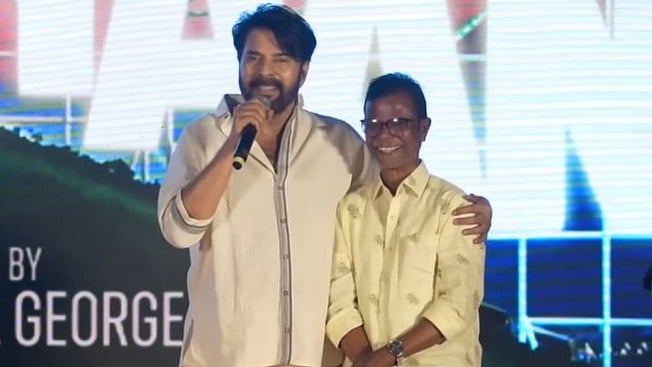 'ആ സിനിമയിൽ എന്നാ കളിയാ ഇങ്ങേര് കളിച്ചിരിക്കുന്നേ, അന്തം വിട്ടുപോയി'; ഇന്ദ്രൻസിനെക്കുറിച്ച് മമ്മൂട്ടി