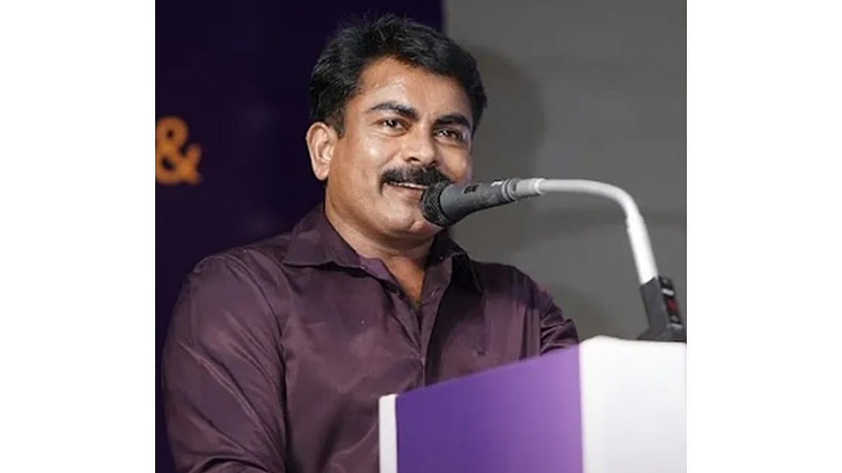 പൊലിസ് ഐഡി കാര്‍ഡ് ഉപയോഗിച്ചു മുറിയെടുത്തു;  പീഡനത്തിന് പിന്നാലെ വീട്ടിലെത്തി ഒത്തുതീര്‍പ്പിന് ശ്രമിച്ചു; റിമാന്‍ഡ് റിപ്പോര്‍ട്ട് പുറത്ത്